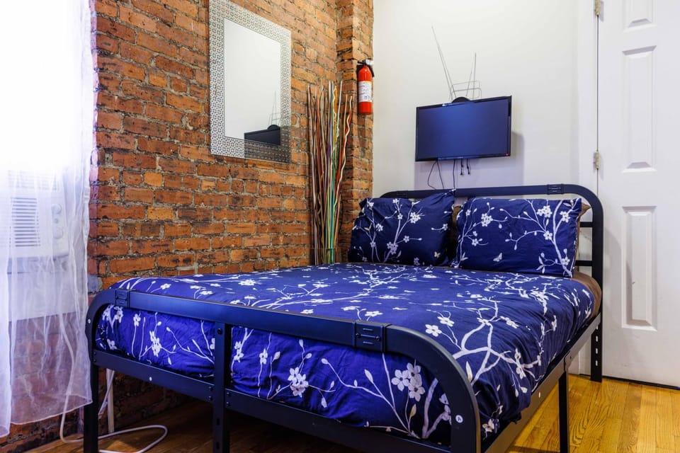 Bed, TV and multimedia