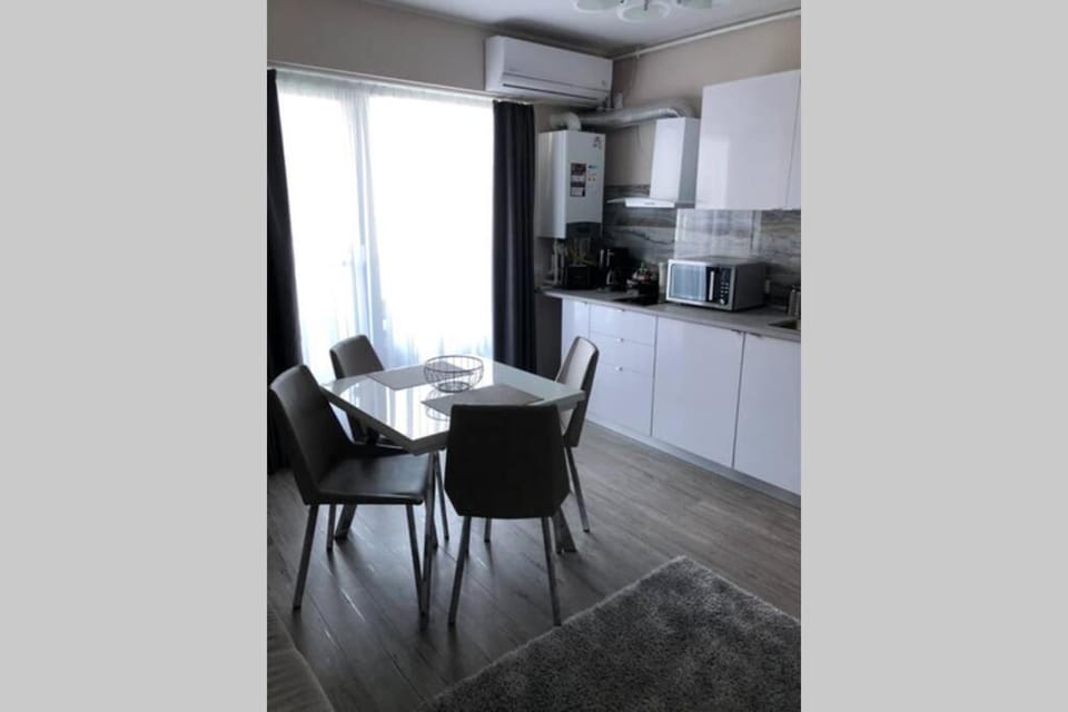 Lake View Apartament Apartment in Constanta