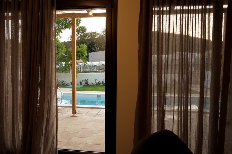 Balcony/Terrace, Swimming pool