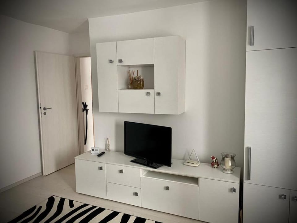 TV and multimedia, Seating area
