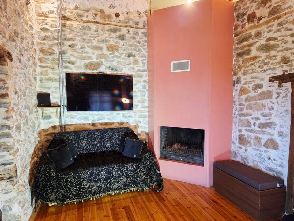 Traditional Stone House in Kissos Pelion House in Magnesia Prefecture, Greece