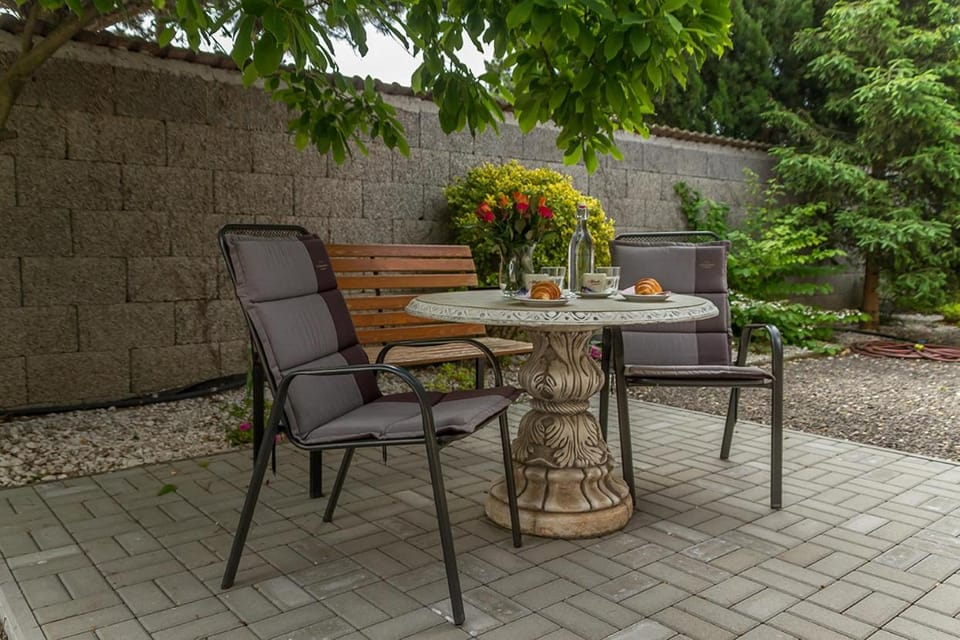 Patio, Garden, Seating area