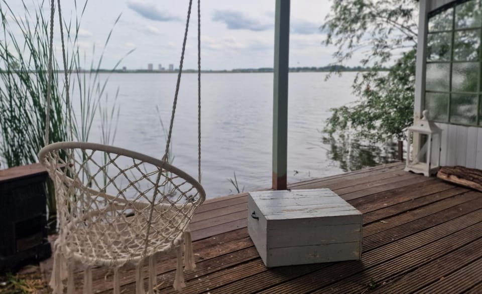 Vidaa Lago House in South Holland (province)