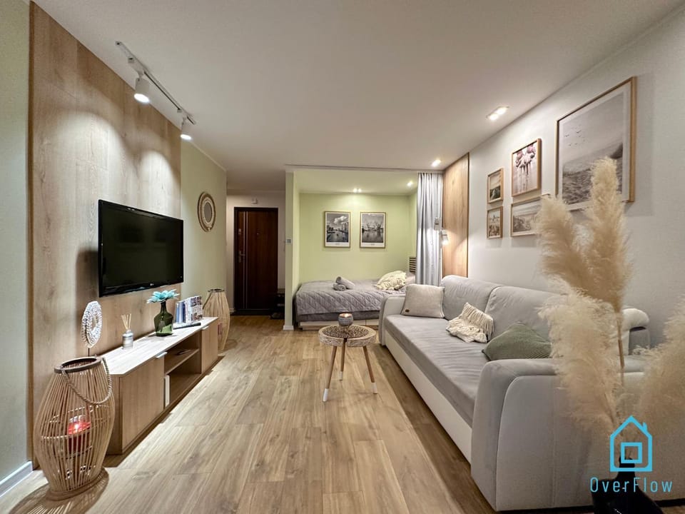 Boho Apartment - 10 Min to Old Town Gdańsk,PKP & Shopping Mall Apartment in Gdansk