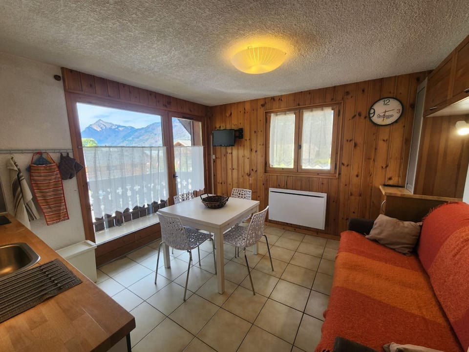 Studio cabine moderne proche téléphérique Morillon - FR-1-629-74 Cabin in Morillon