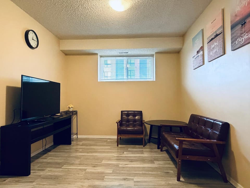 MT Pleasant NW 2 bedrooms 502 Apartment in Calgary