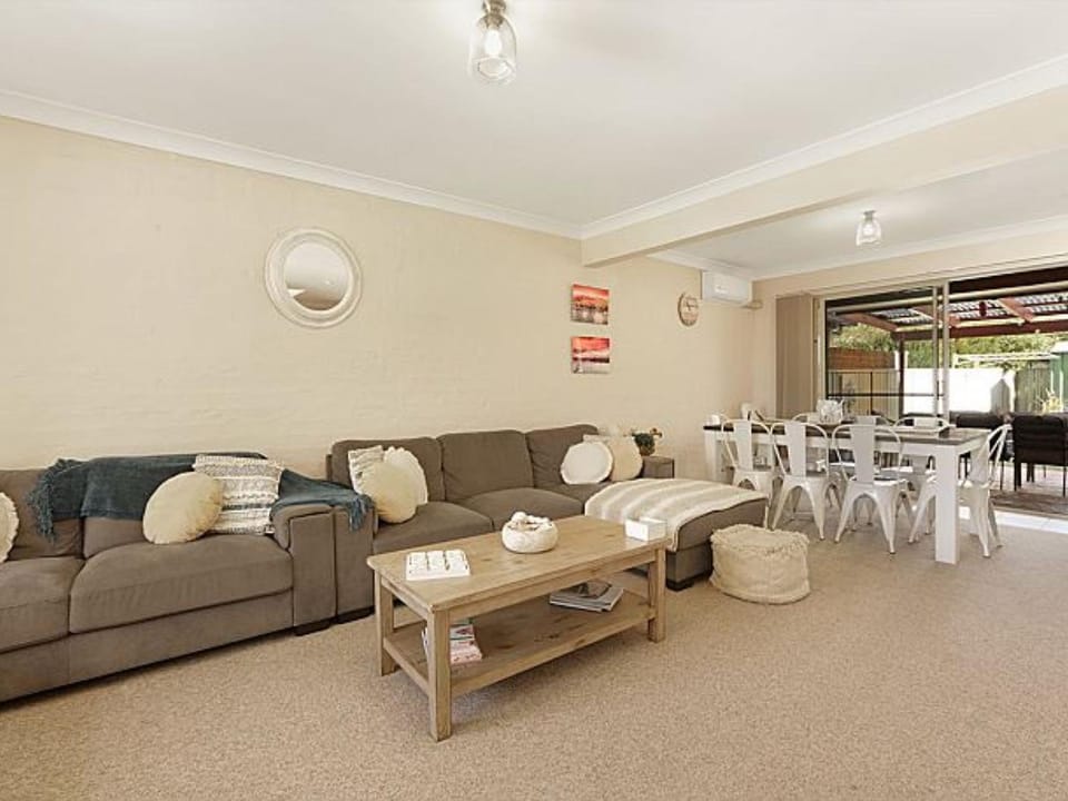 Burrill by the Beach by Experience Jervis Bay House in Huskisson