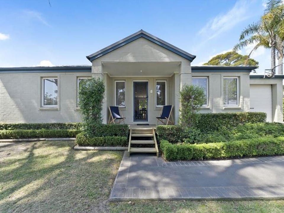 Husky House by Experience Jervis Bay House in Huskisson