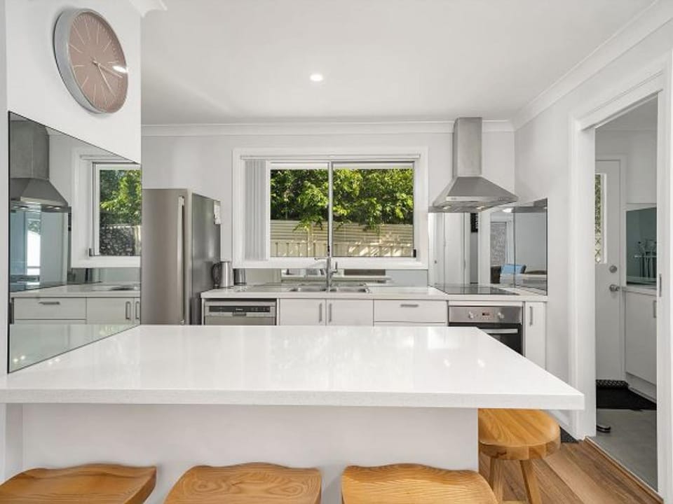 Shellys by Experience Jervis Bay House in Huskisson