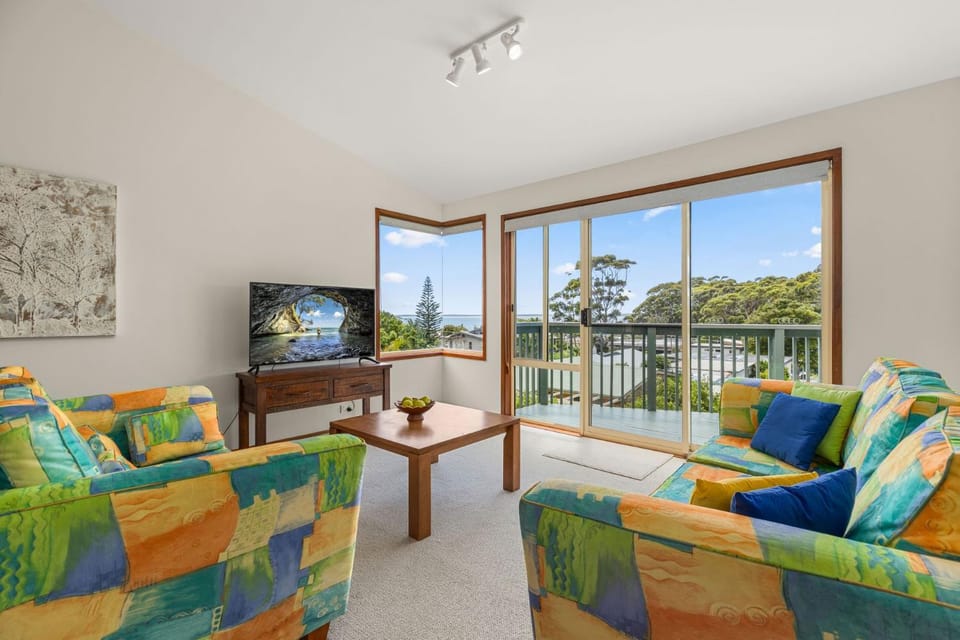 Daybreak by Experience Jervis Bay House in Vincentia