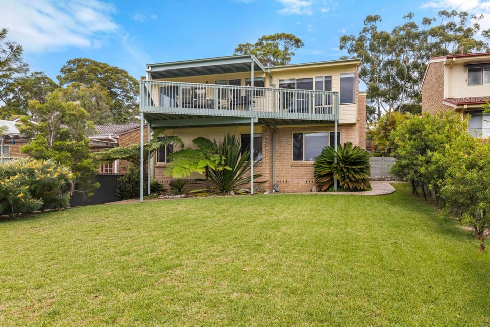 Daybreak by Experience Jervis Bay House in Vincentia