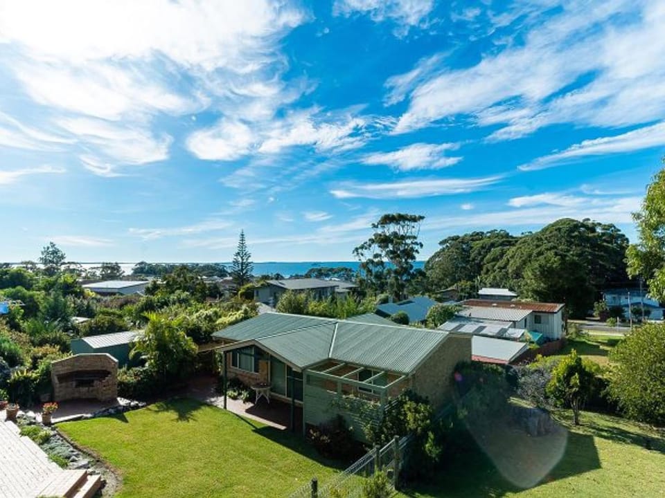 Daybreak by Experience Jervis Bay House in Vincentia