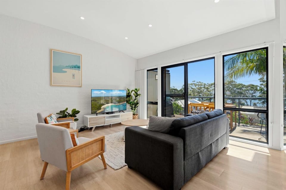 Portside at The Arc by Experience Jervis Bay House in Vincentia