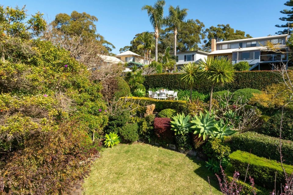 Alva Lee by Experience Jervis Bay House in Vincentia