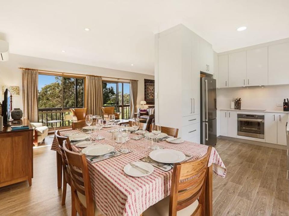 Alva Lee by Experience Jervis Bay House in Vincentia