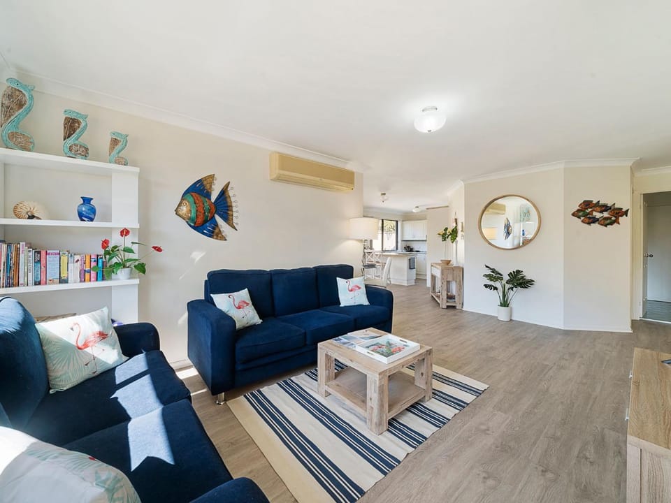 Escape to Janeli by Experience Jervis Bay House in Vincentia