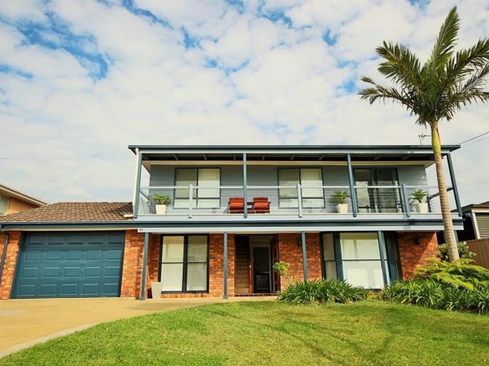 Benjos by Experience Jervis Bay House in Vincentia
