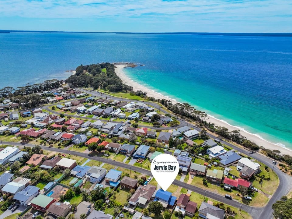 Benjos by Experience Jervis Bay House in Vincentia