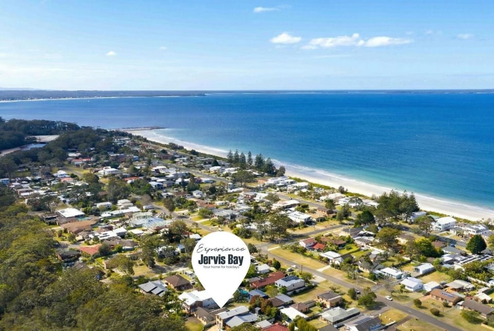 Peace by the Beach by Experience Jervis Bay House in Vincentia