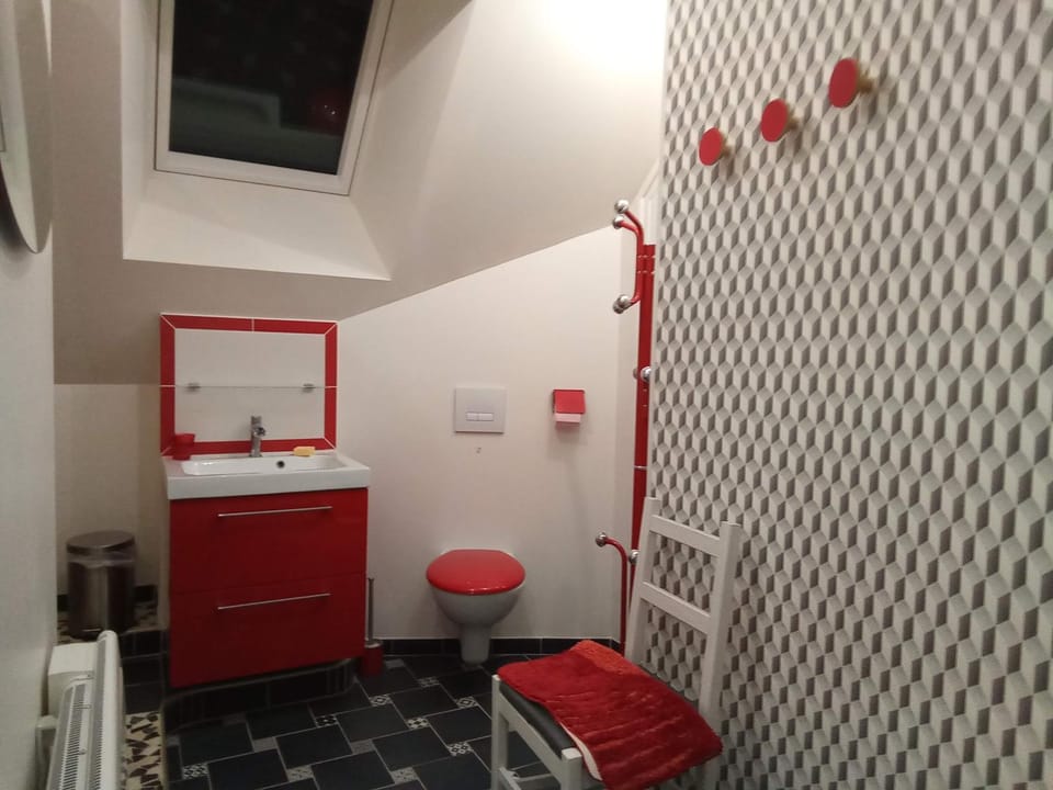Toilet, Bathroom