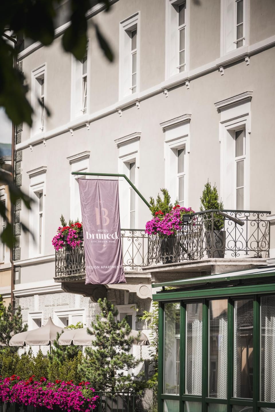 Property building, Balcony/Terrace
