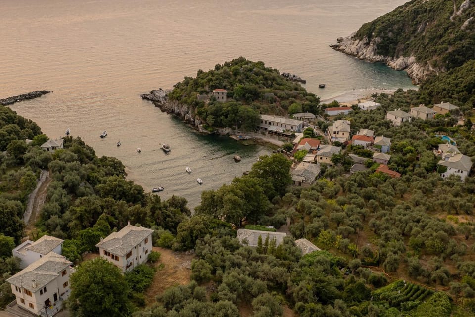 Property building, Nearby landmark, Natural landscape, Bird's eye view, Hiking, Mountain view, Sea view, Location