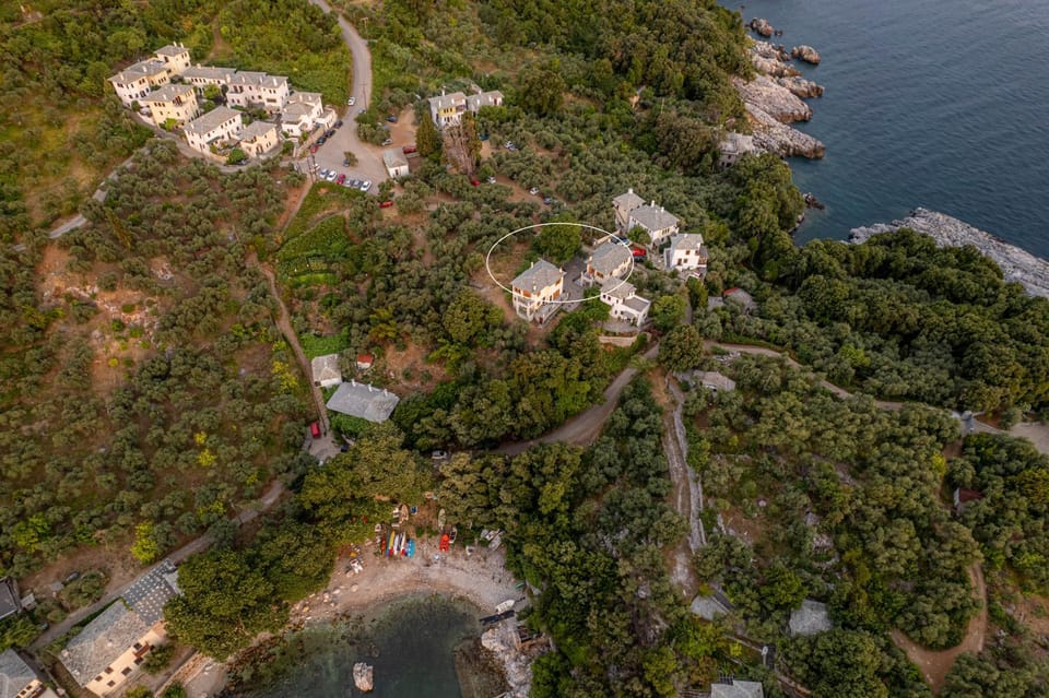 Nearby landmark, Day, Neighbourhood, Natural landscape, Bird's eye view, Beach, Sea view, Location