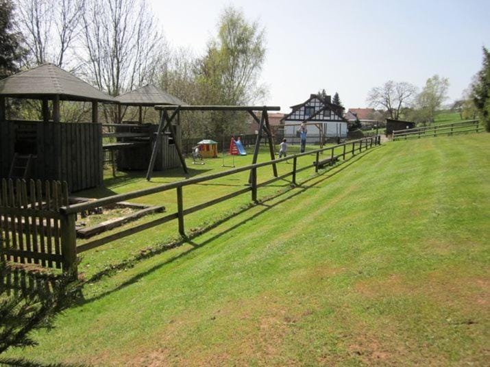 Children play ground, Area and facilities
