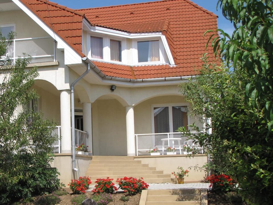 Property building, Garden