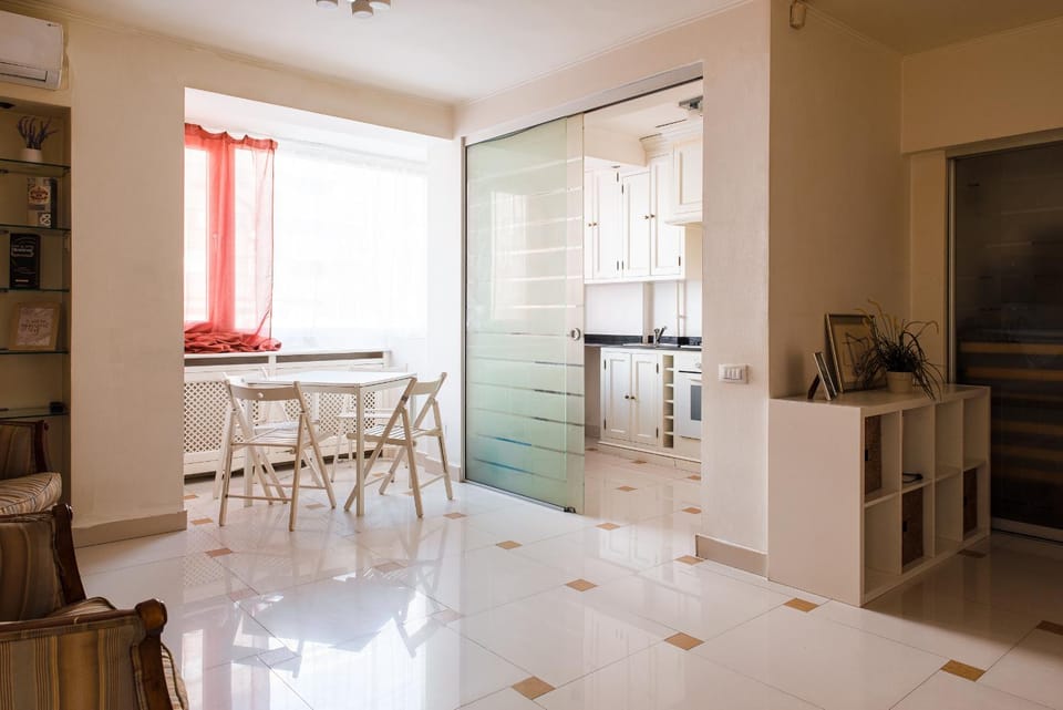 Kitchen or kitchenette, Living room, Seating area