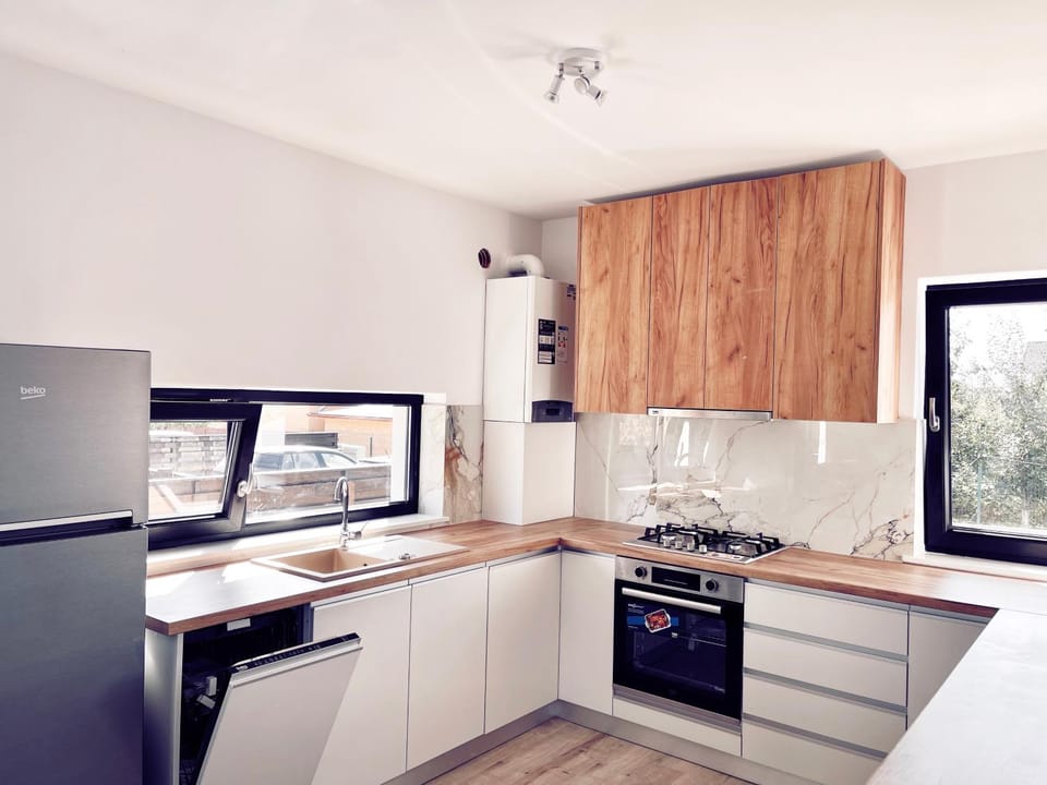 Kitchen or kitchenette, pet friendly