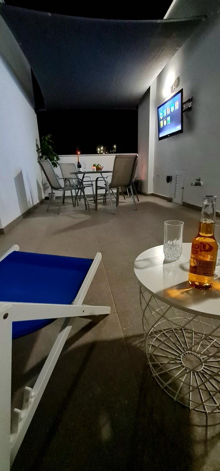 TV and multimedia, Balcony/Terrace, Seating area