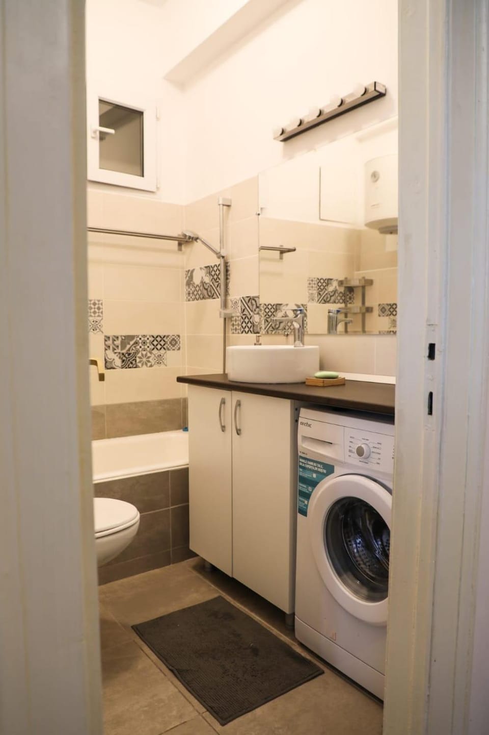 Toilet, Bathroom, washing machine