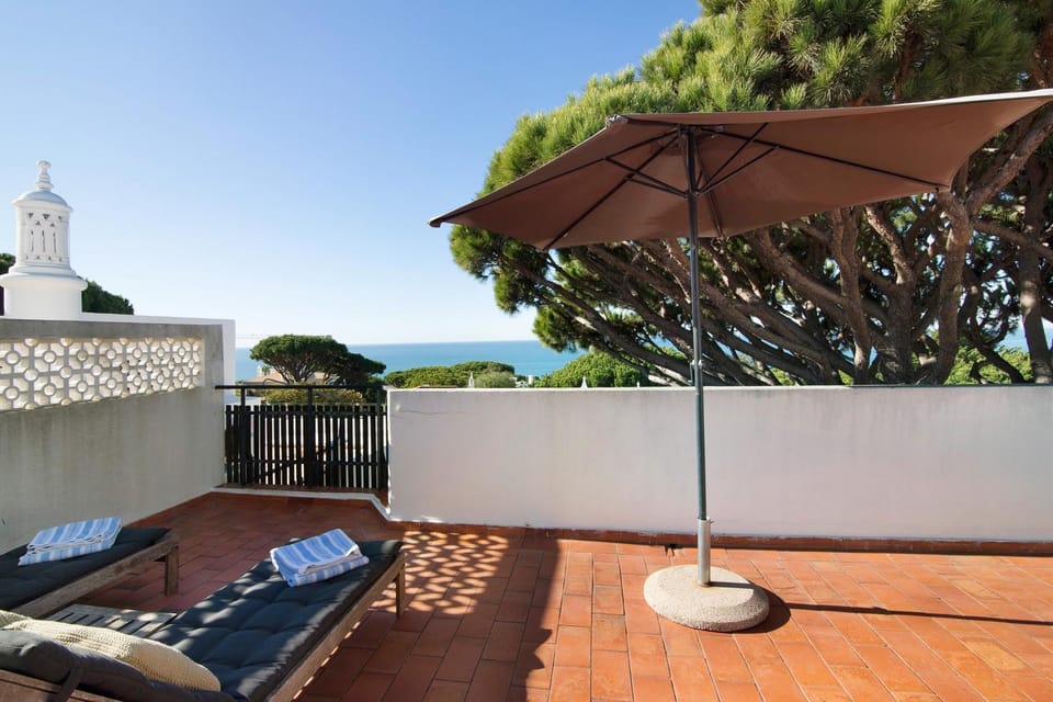 Property building, Balcony/Terrace