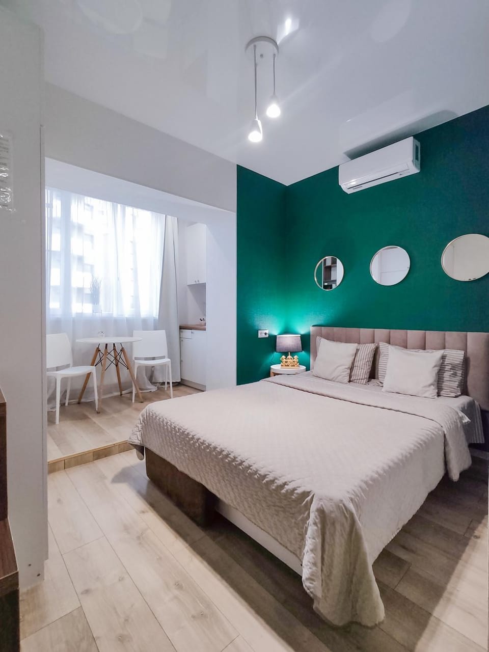 Bed, Photo of the whole room, Bedroom, air conditioner