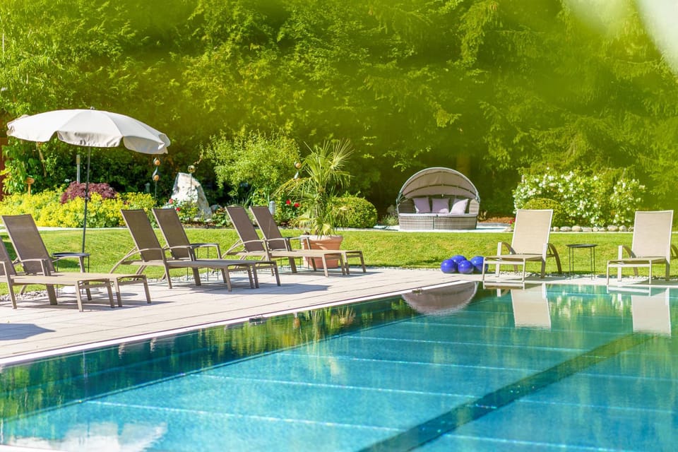 Garden, Swimming pool