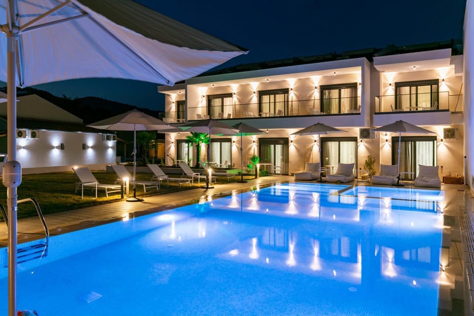Property building, Swimming pool