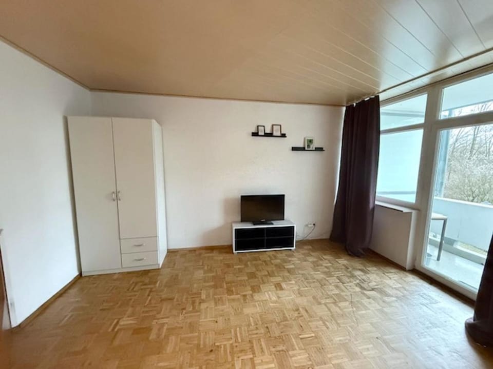 TV and multimedia, Evening entertainment, wardrobe