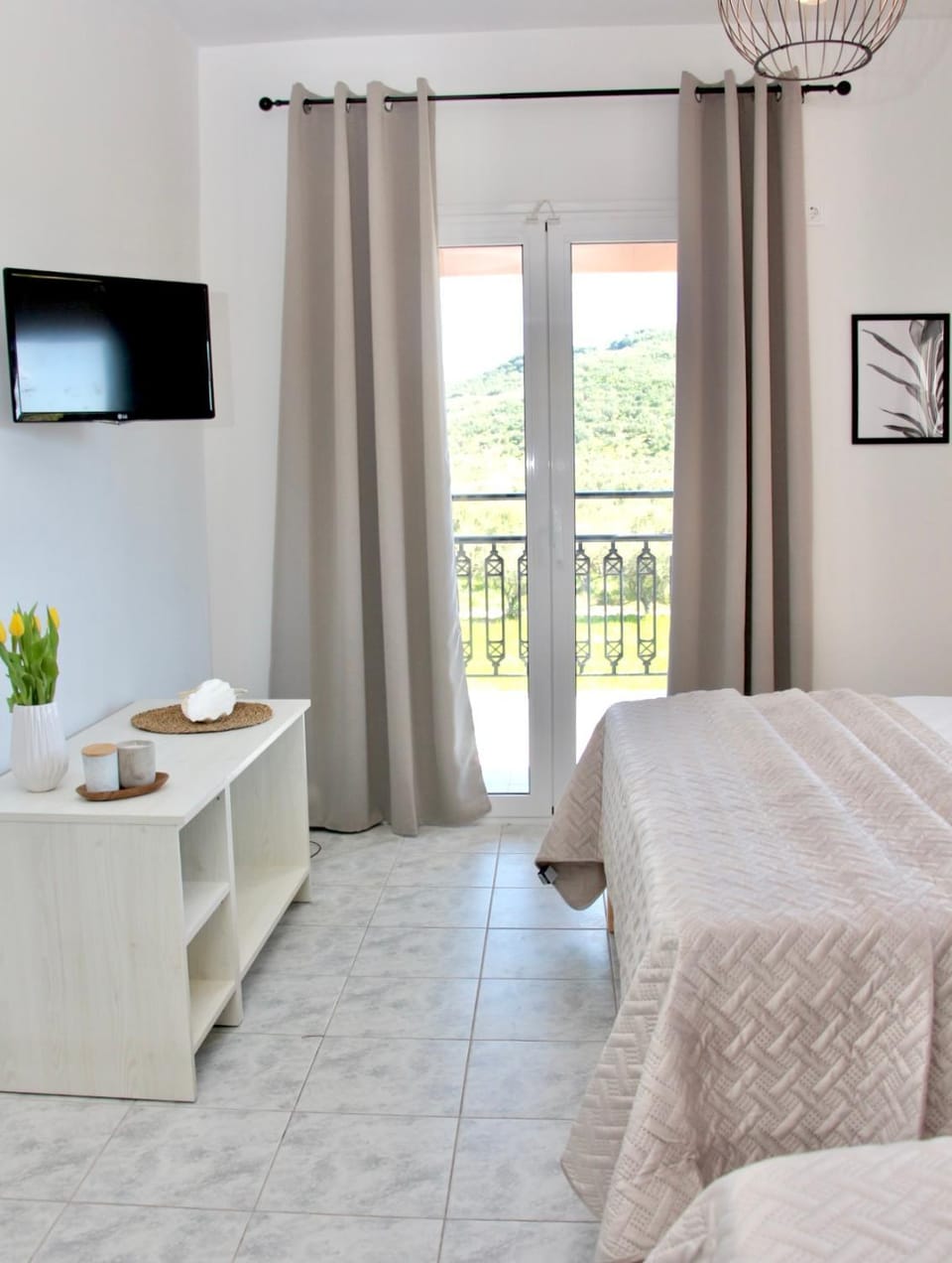 Folk Studio at Regina Apartments Apartment in Alikanas
