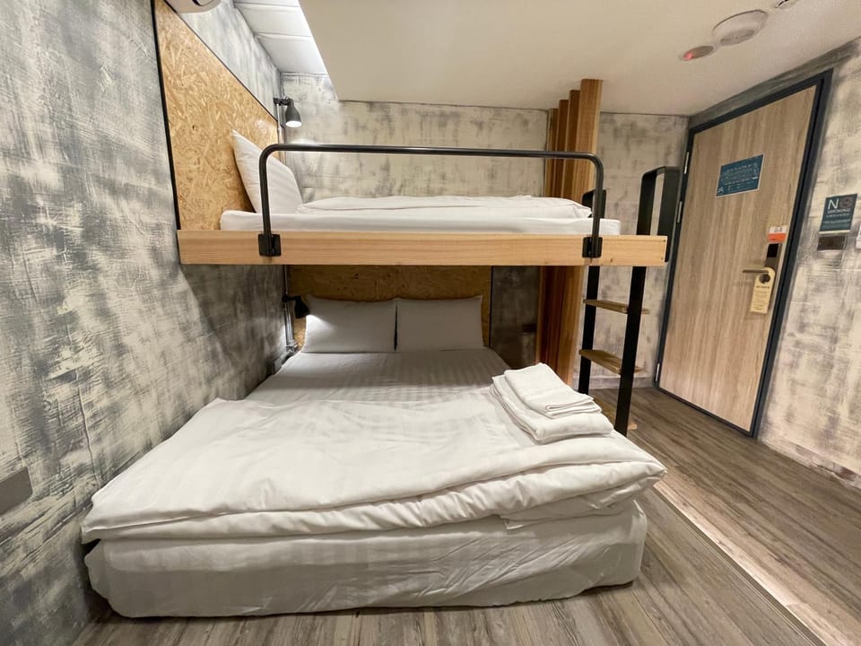 bunk bed