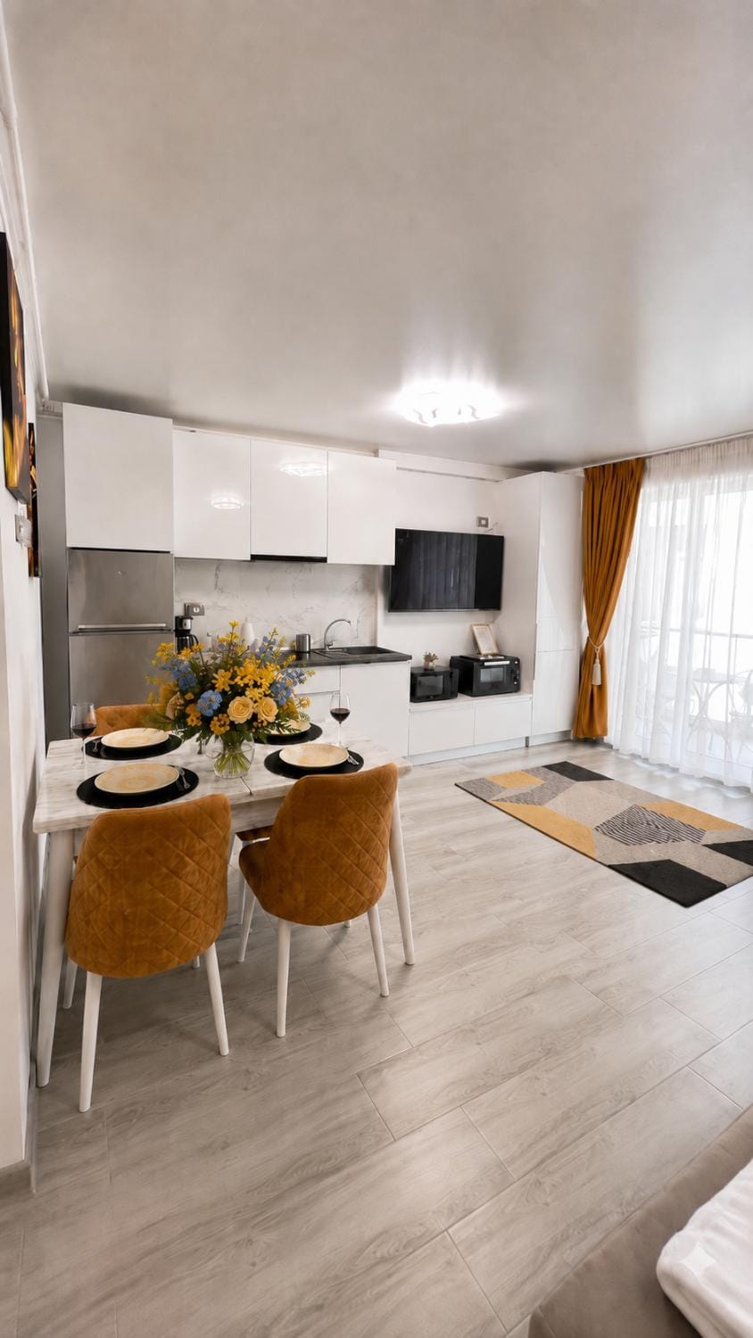 TV and multimedia, Kitchen or kitchenette