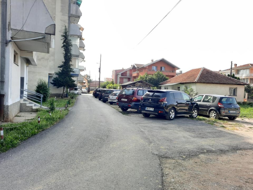 Neighbourhood, Parking