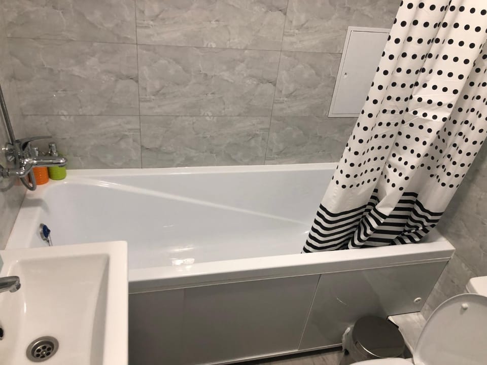 Bathroom, Bath