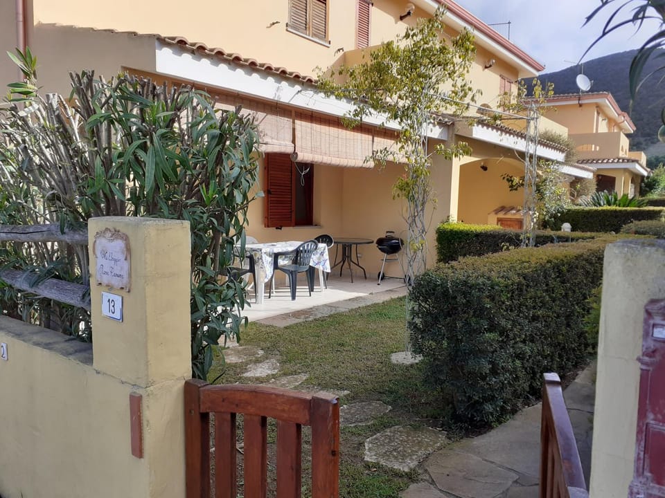 Property building, Garden, Garden view