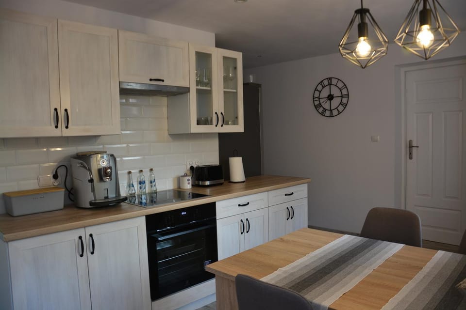 Dining area, Communal kitchen
