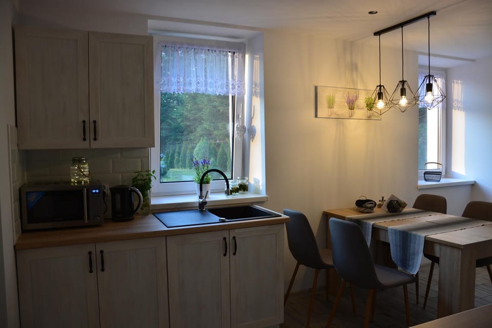 Dining area, Communal kitchen