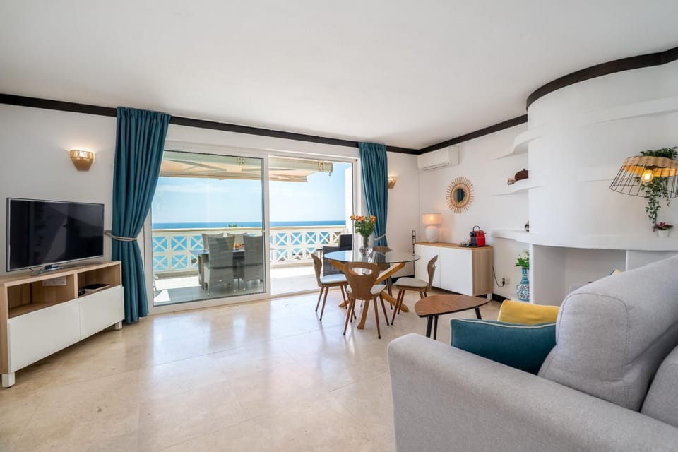 Balcony/Terrace, Living room