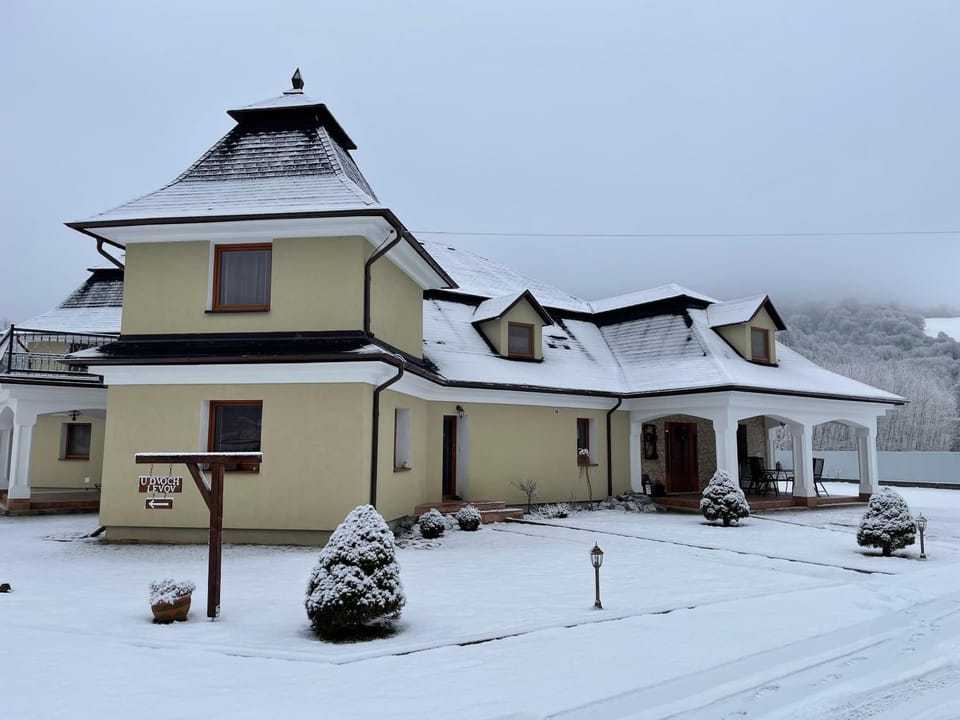 Property building, Winter