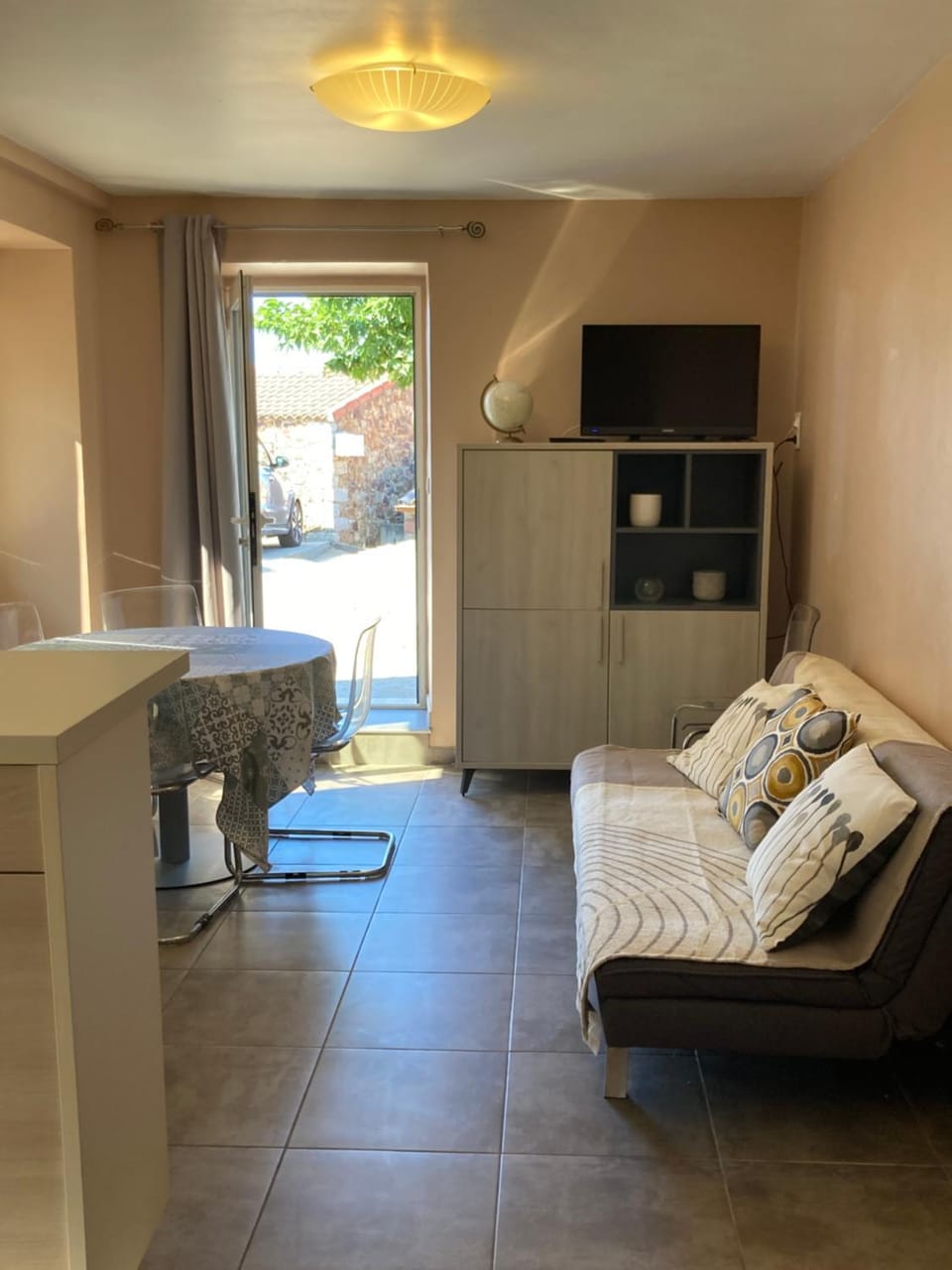TV and multimedia, Living room