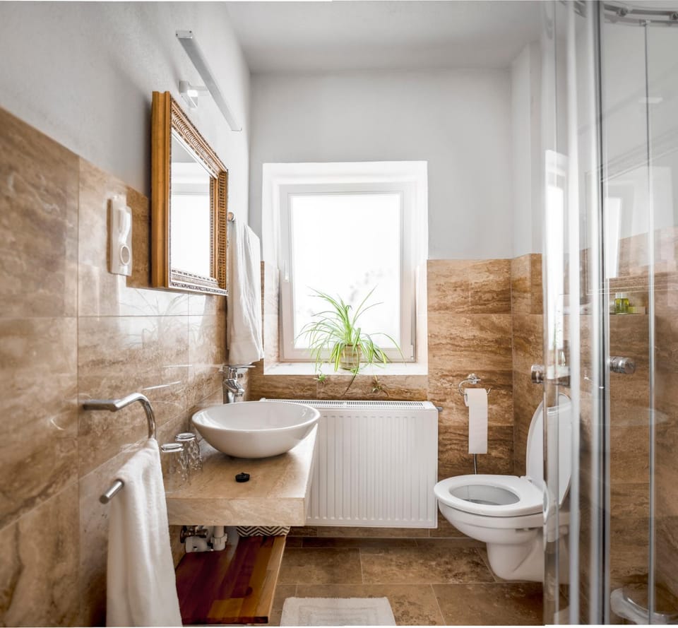 Shower, Toilet, Bathroom